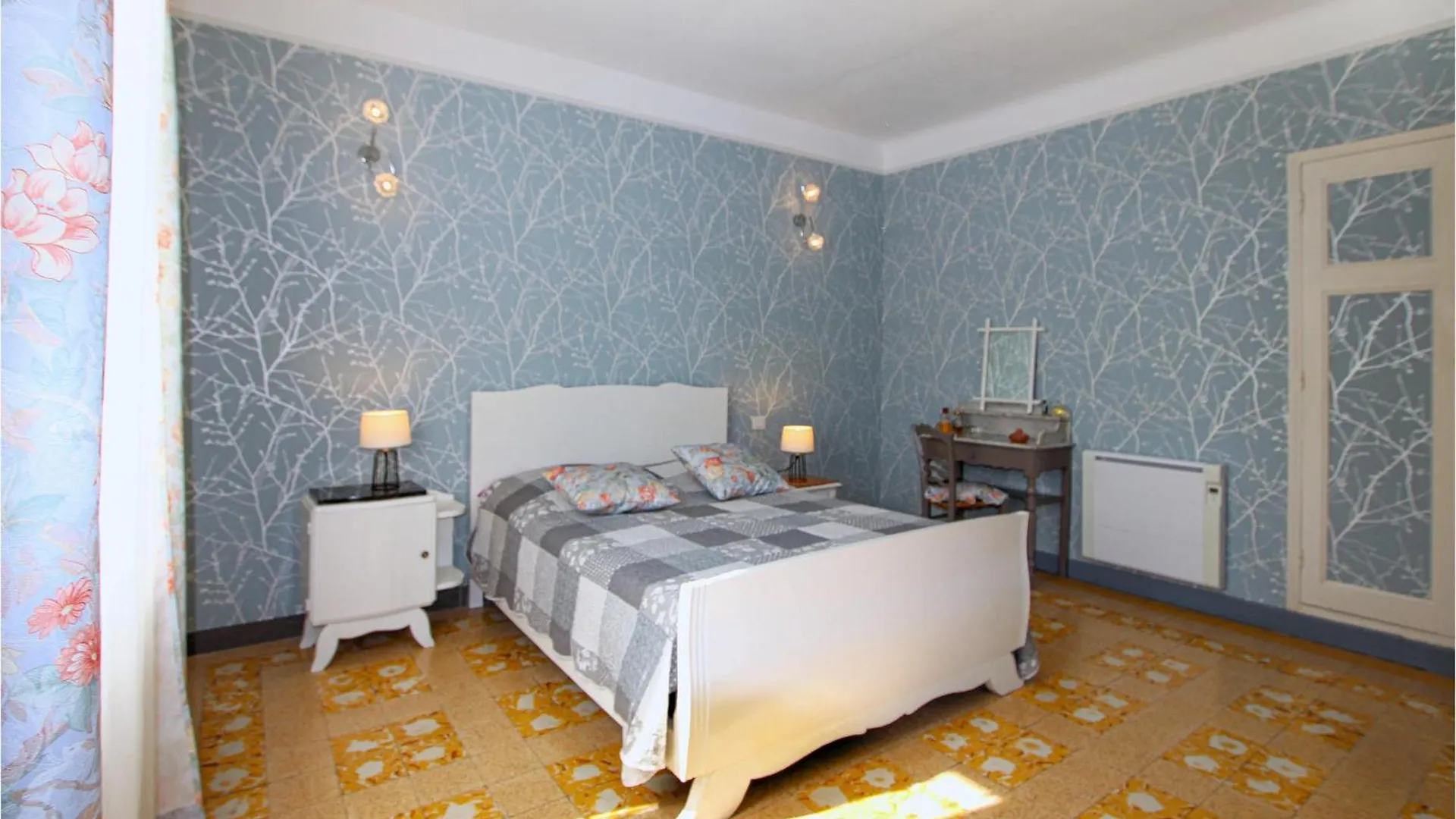 Stunning Home In Verquieres With Wifi